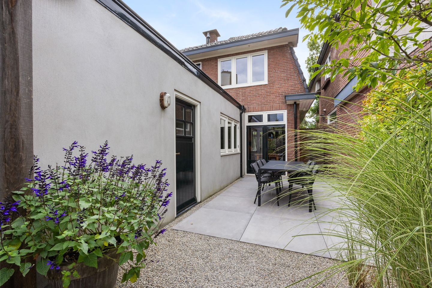 Foto 35 van Nairacstraat 39