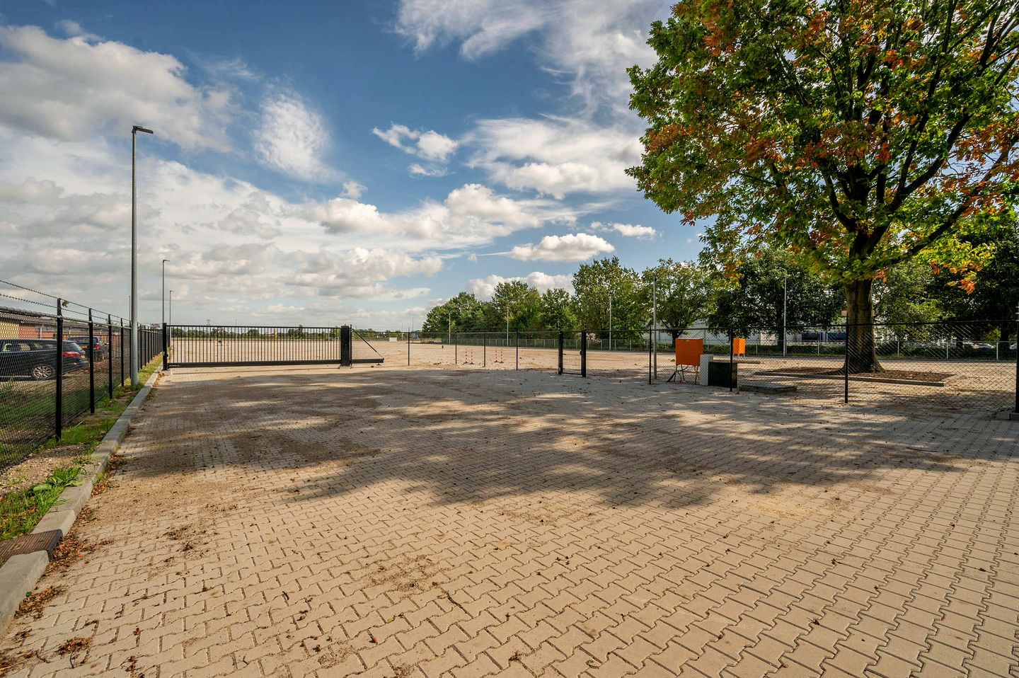 View photo 4 of Venrayseweg 134