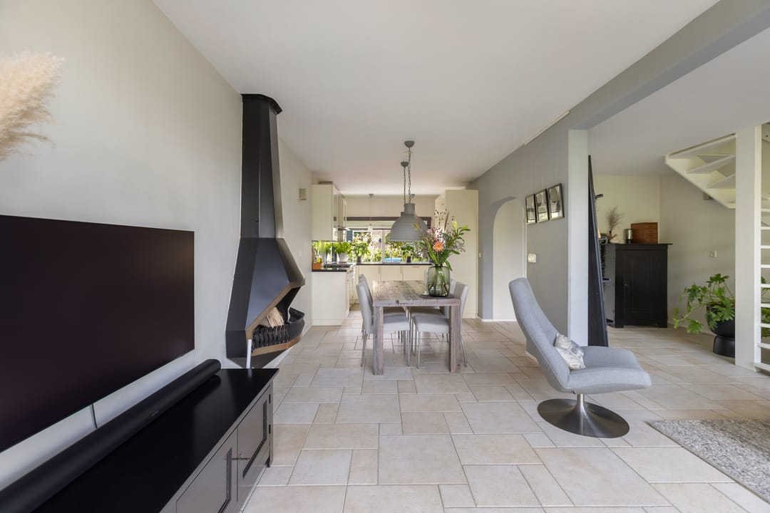 Foto 7 van Pluim-es 48