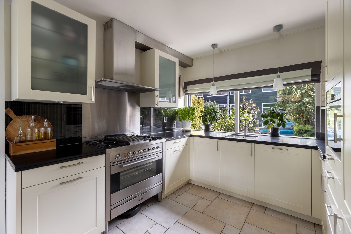 Foto 14 van Pluim-es 48