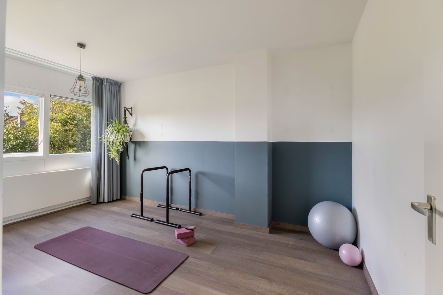 Foto 20 van Pluim-es 48