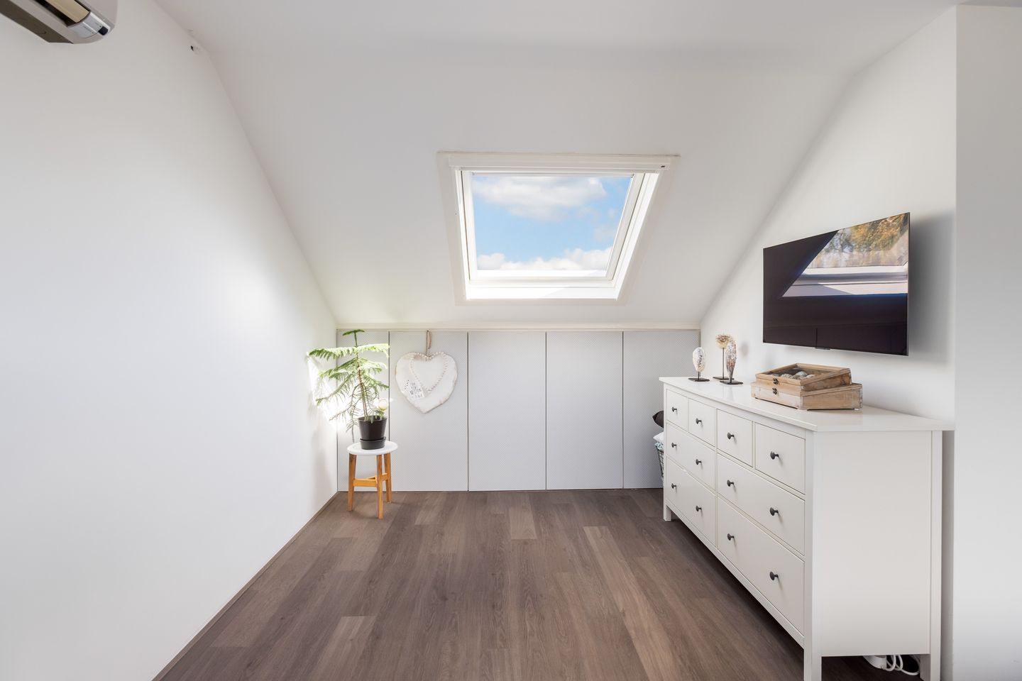 Foto 35 van Pluim-es 48