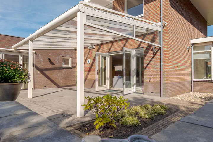 Photo 39 of Hennie Mateboerstraat 1