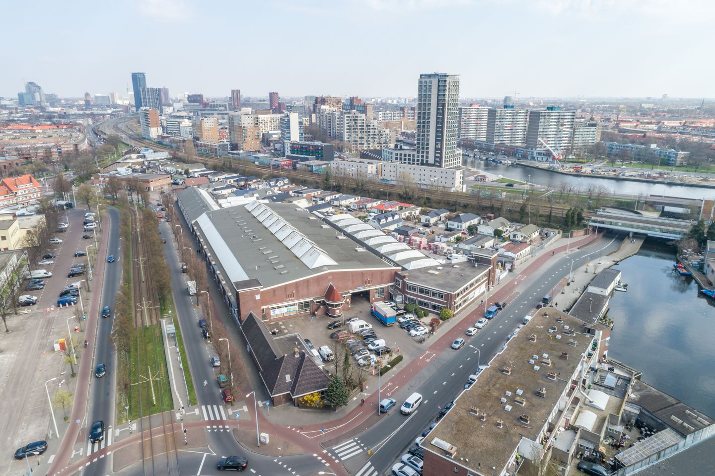 Bekijk foto 3 van Viaductweg 58