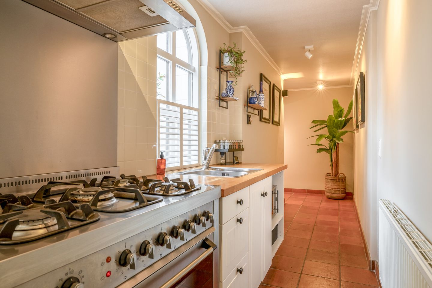 Photo 34 of Raadhuisstraat 46