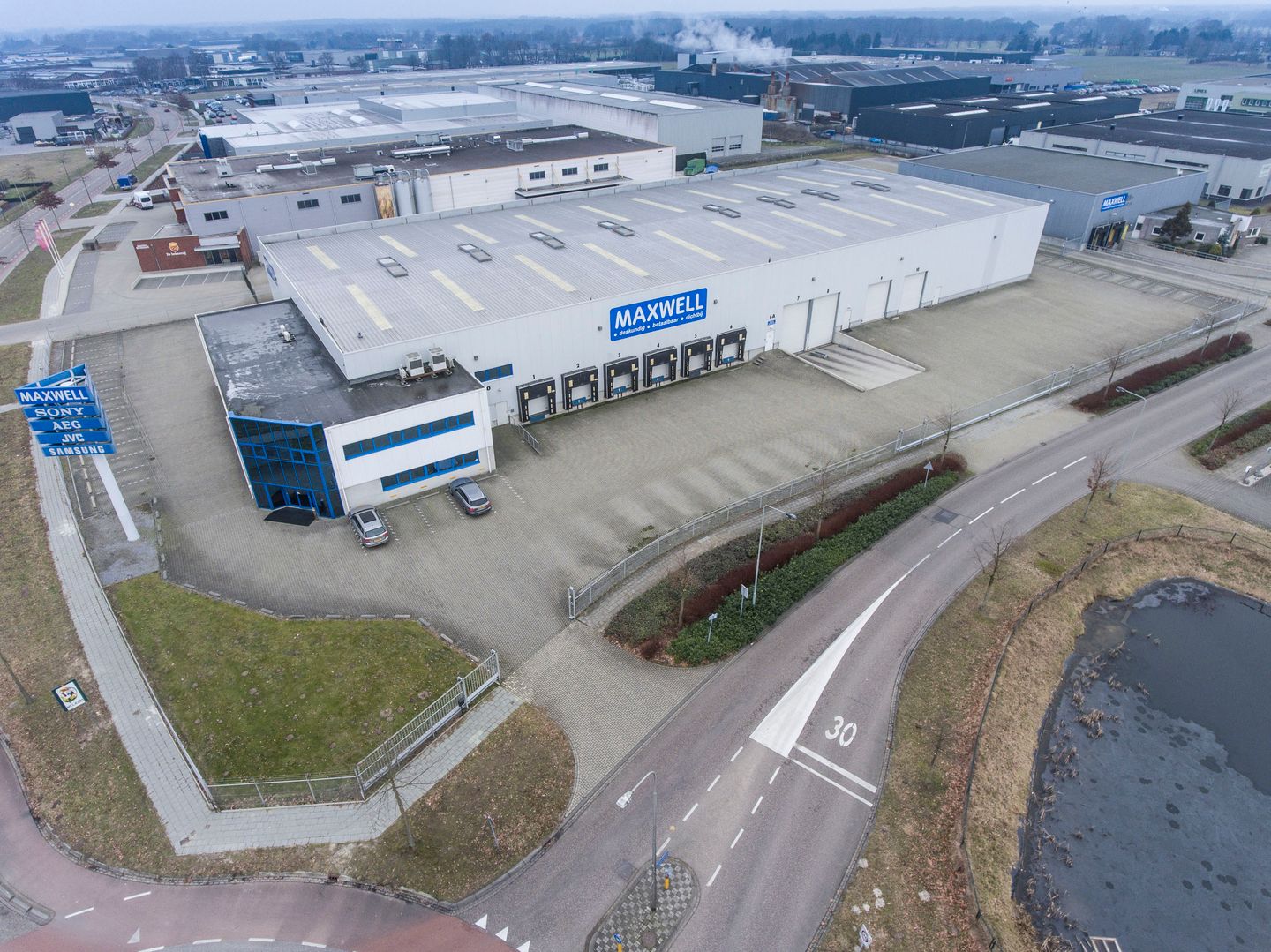 Bekijk foto 3 van Maasbreeseweg 27