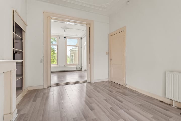 Photo 13 of Paulstraat 107