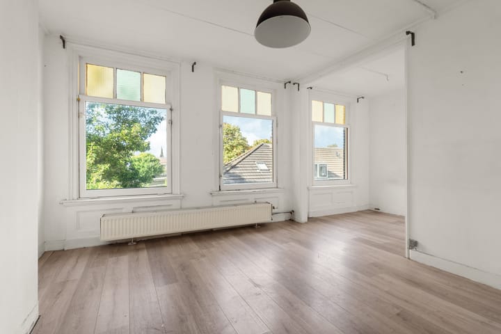 Photo 21 of Paulstraat 107