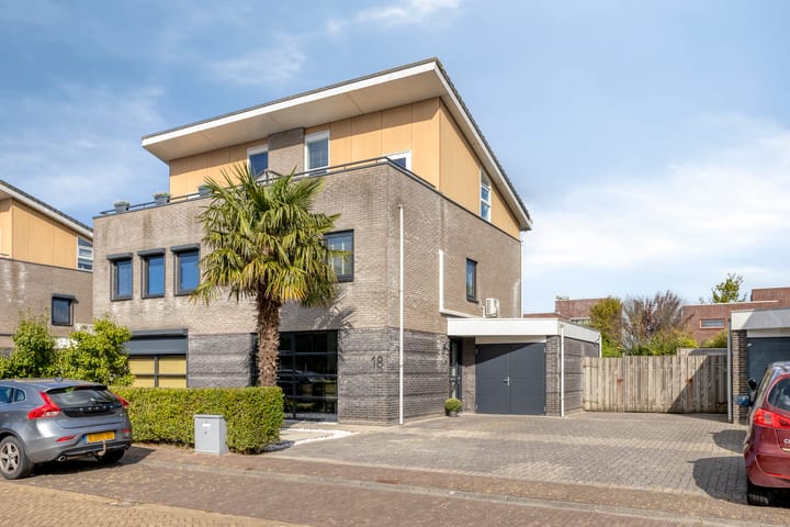 Photo 1 of Valeriaanstraat 18