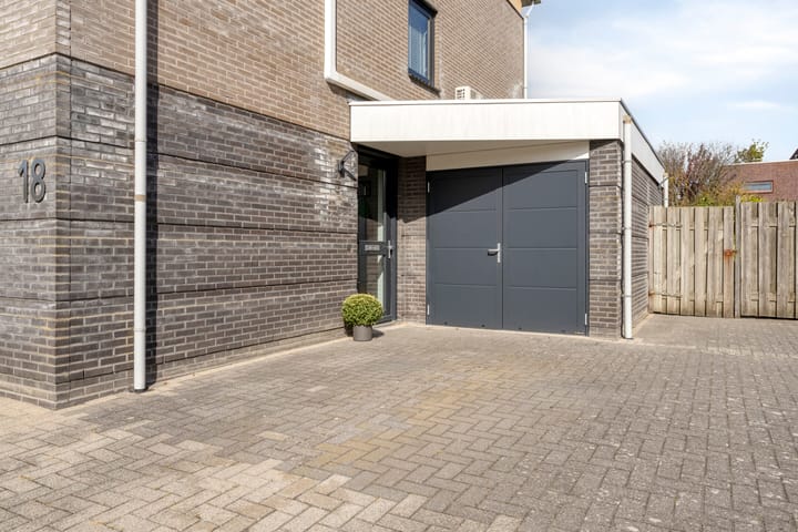 Photo 33 of Valeriaanstraat 18