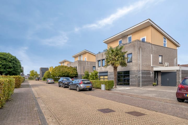 Photo 45 of Valeriaanstraat 18