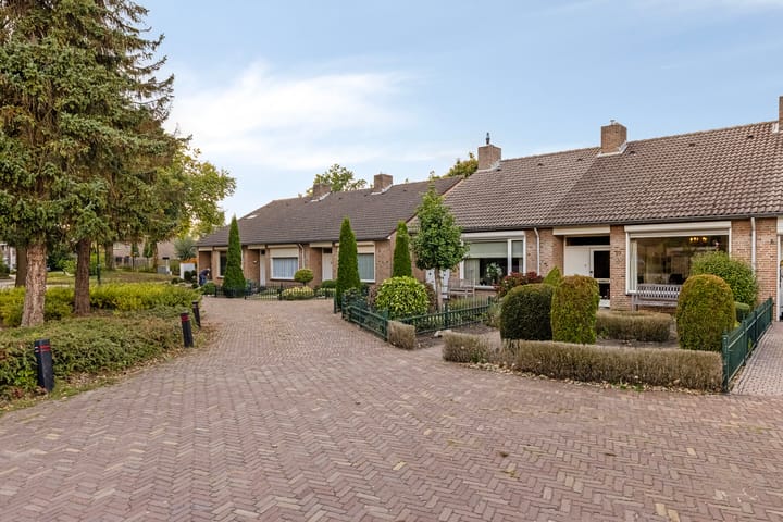 Foto 32 van Molengraaf 17