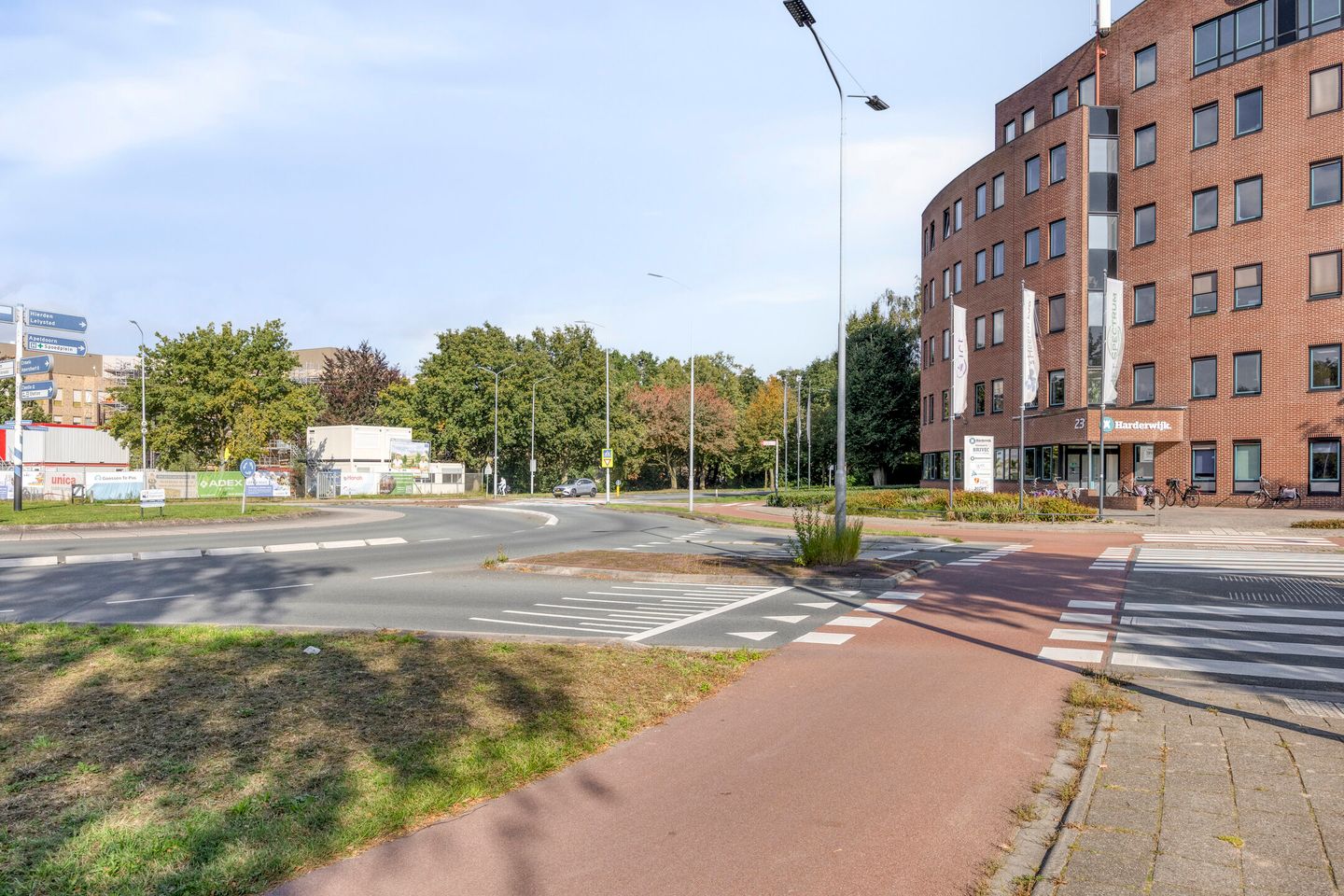 View photo 2 of Westeinde 23