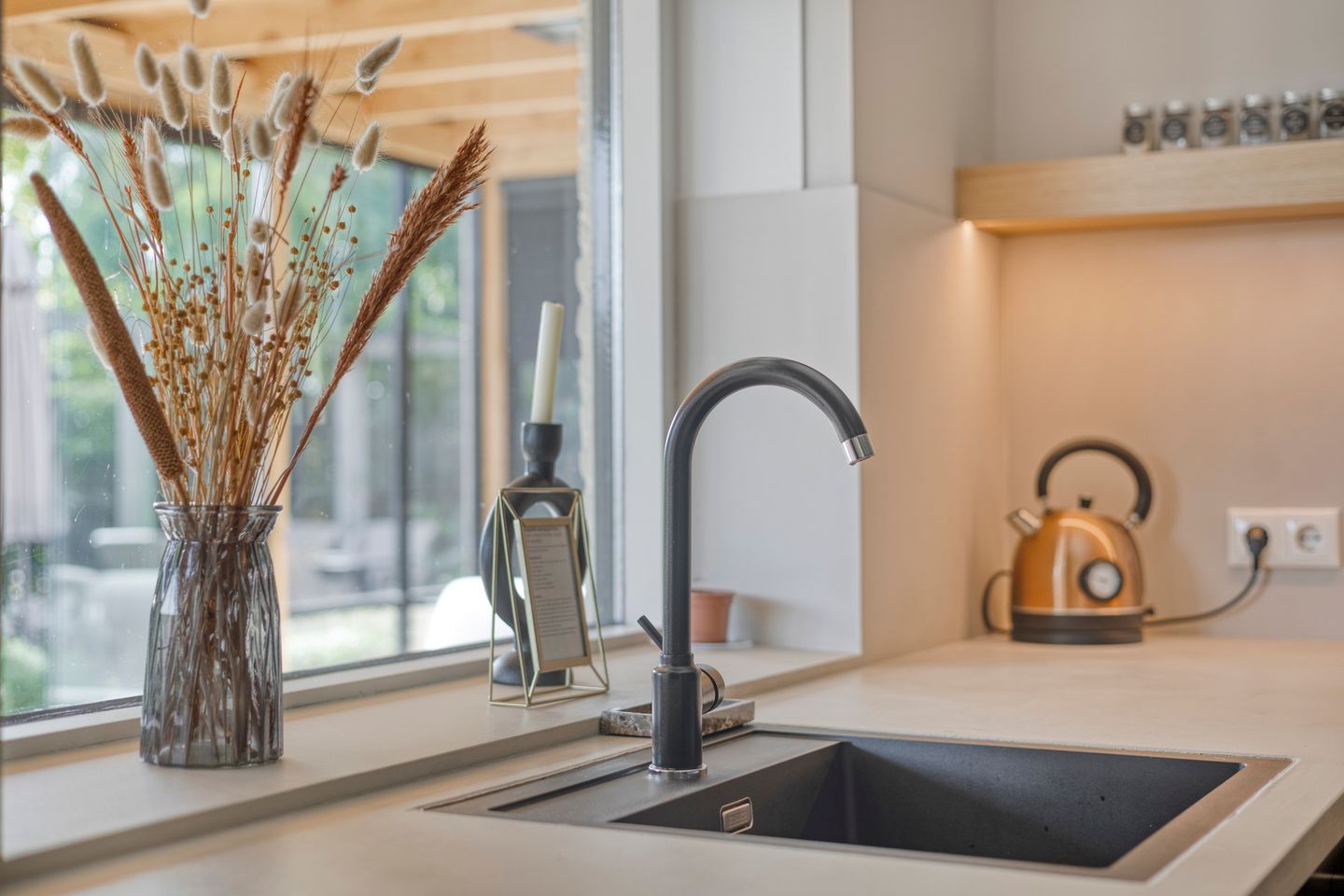 Photo 14 of Hoofdstraat 166-A