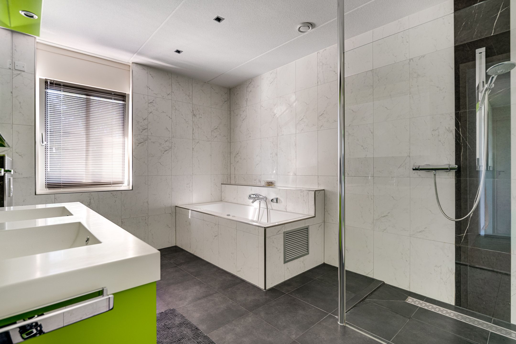 Foto 48 van de Gamert 2421