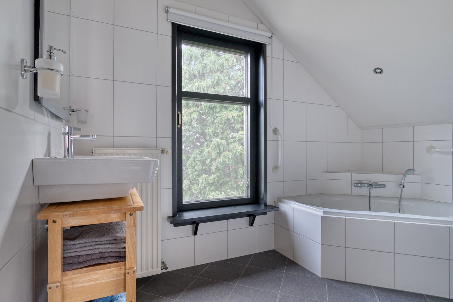 Foto 40 van Bettewaardsedijk 9