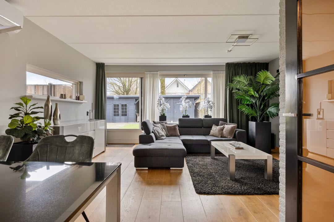 Photo 2 of Pastoor Rölingstraat 49