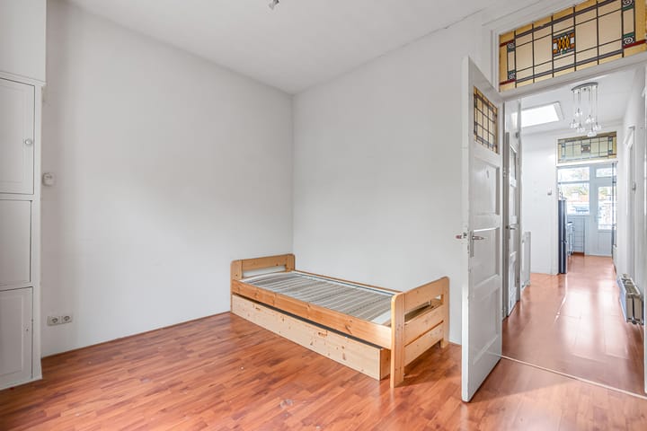 Foto 10 van Caan van Necklaan 107