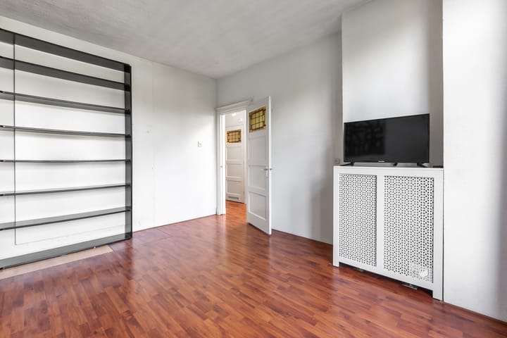 Foto 19 van Caan van Necklaan 107