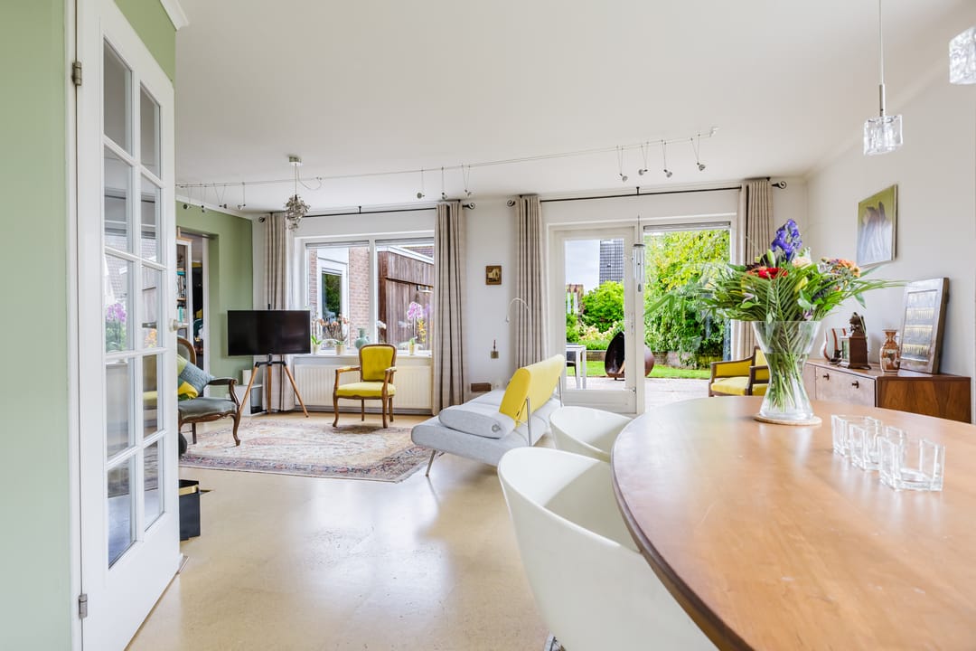 Photo 2 of Anne Hanzeswyk 6