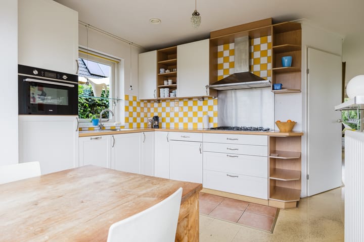 Foto 3 van Anne Hanzeswyk 6