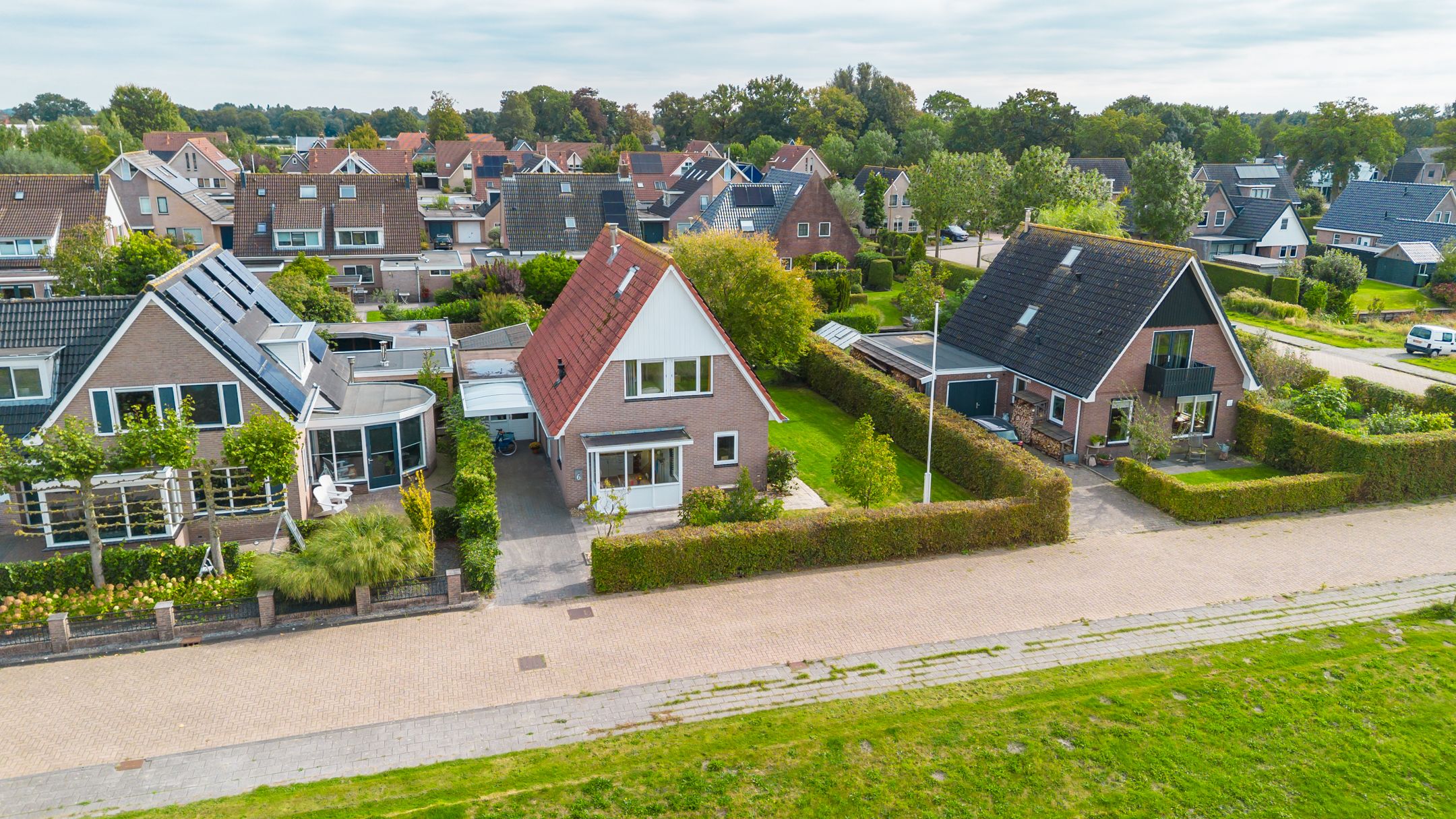 Photo 9 of Anne Hanzeswyk 6