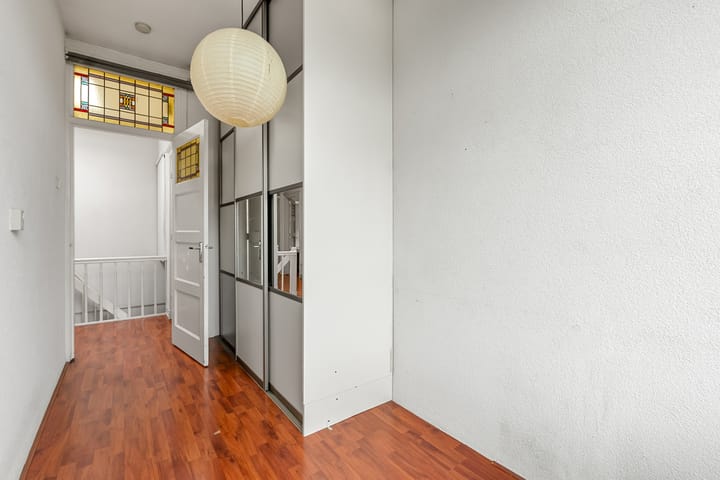 Foto 31 van Caan van Necklaan 107