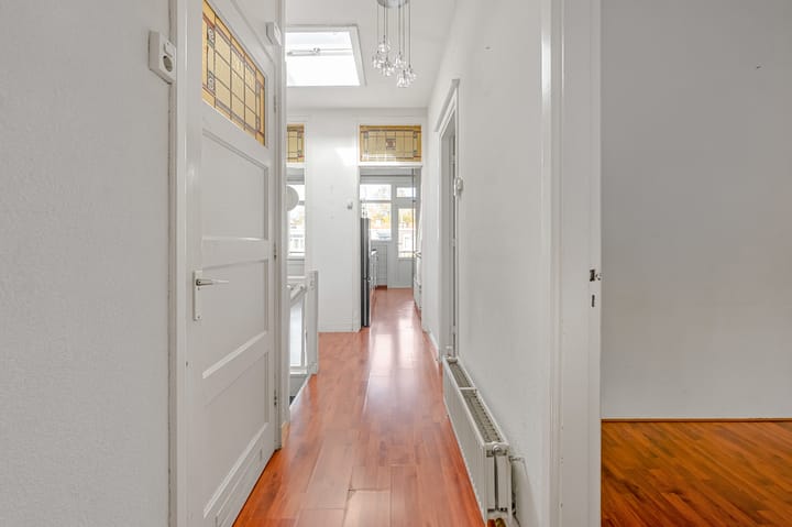 Foto 33 van Caan van Necklaan 107