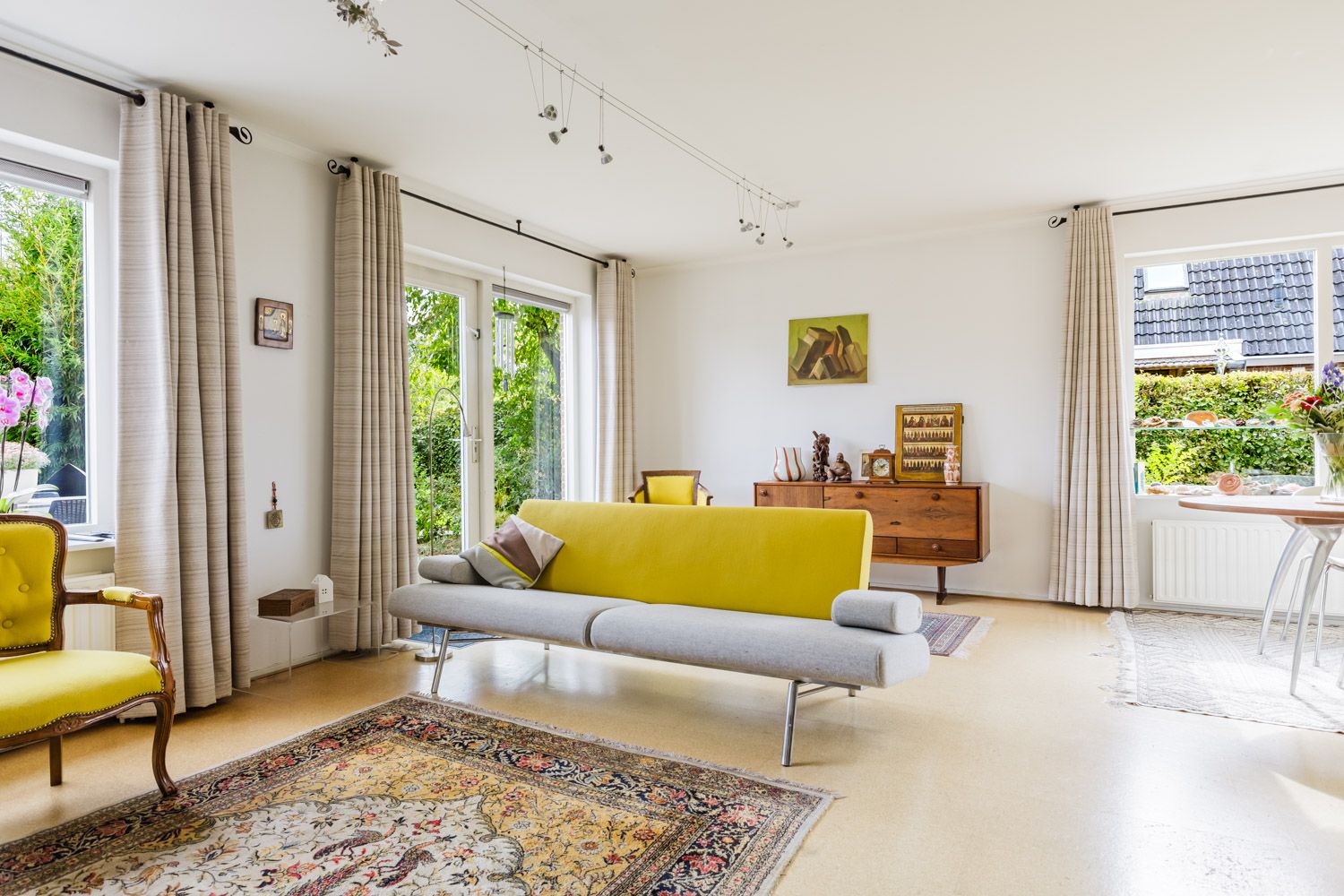 Photo 27 of Anne Hanzeswyk 6