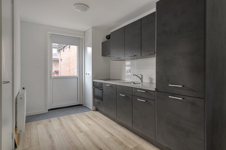 Photo 3 of Nieuwstraat 12