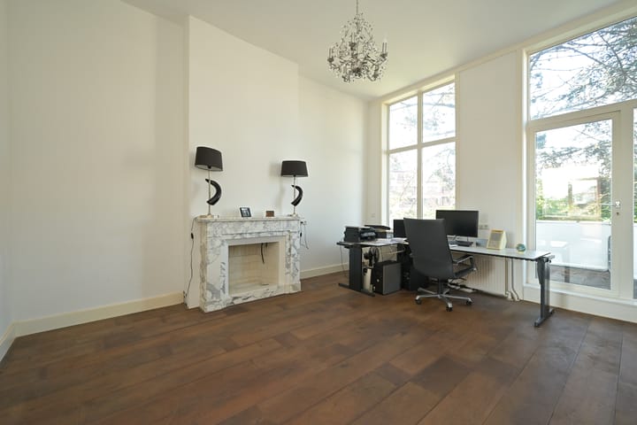 Photo 48 of Badhuisweg 63