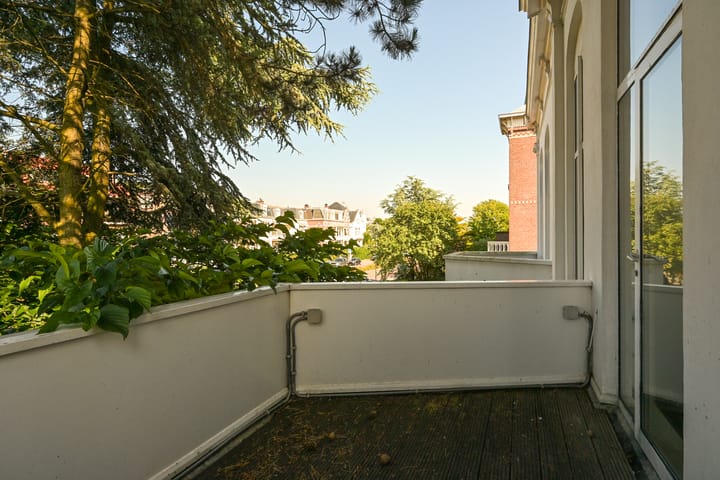 Photo 49 of Badhuisweg 63