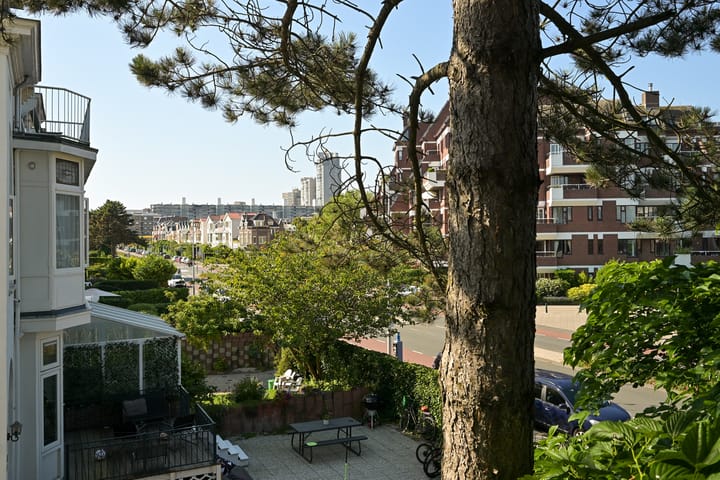 Photo 51 of Badhuisweg 63