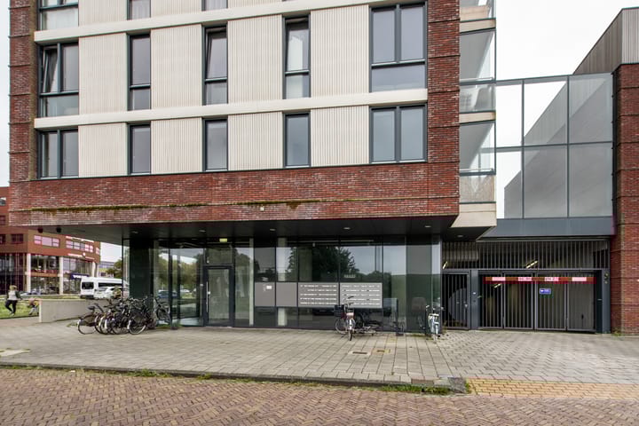 Foto 19 van Pieter van Musschenbroekstraat 145