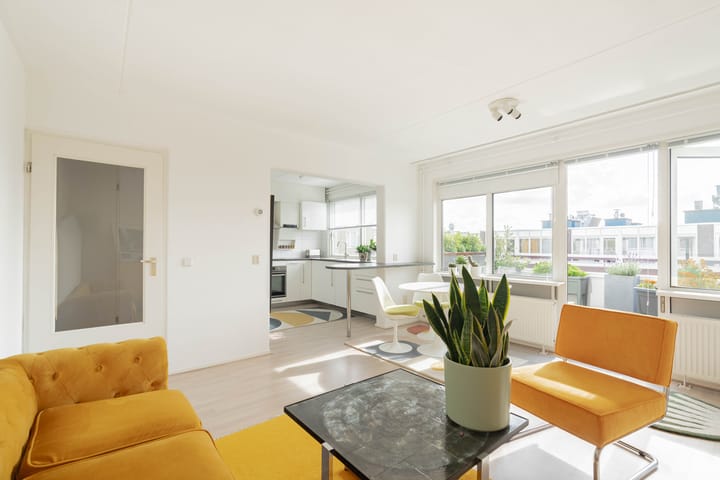 Foto 2 van Van Beuningenstraat 76