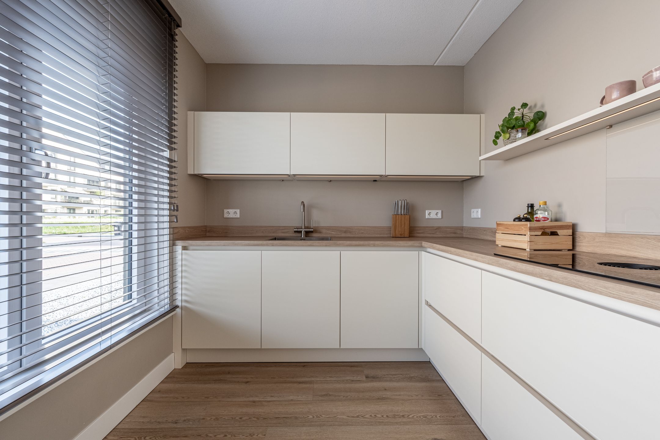 Foto 12 van Pieter Repelaerstraat 46