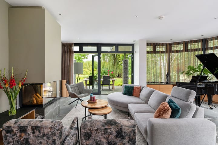 Photo 2 of Dorpsstraat 212