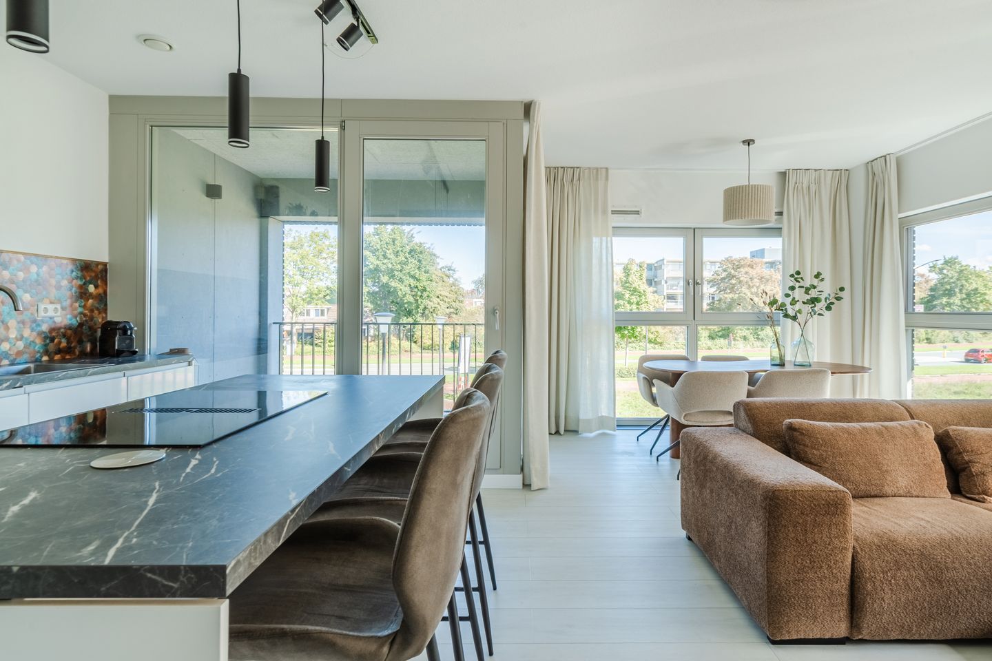 Foto 10 van Lapis Lazuli 121