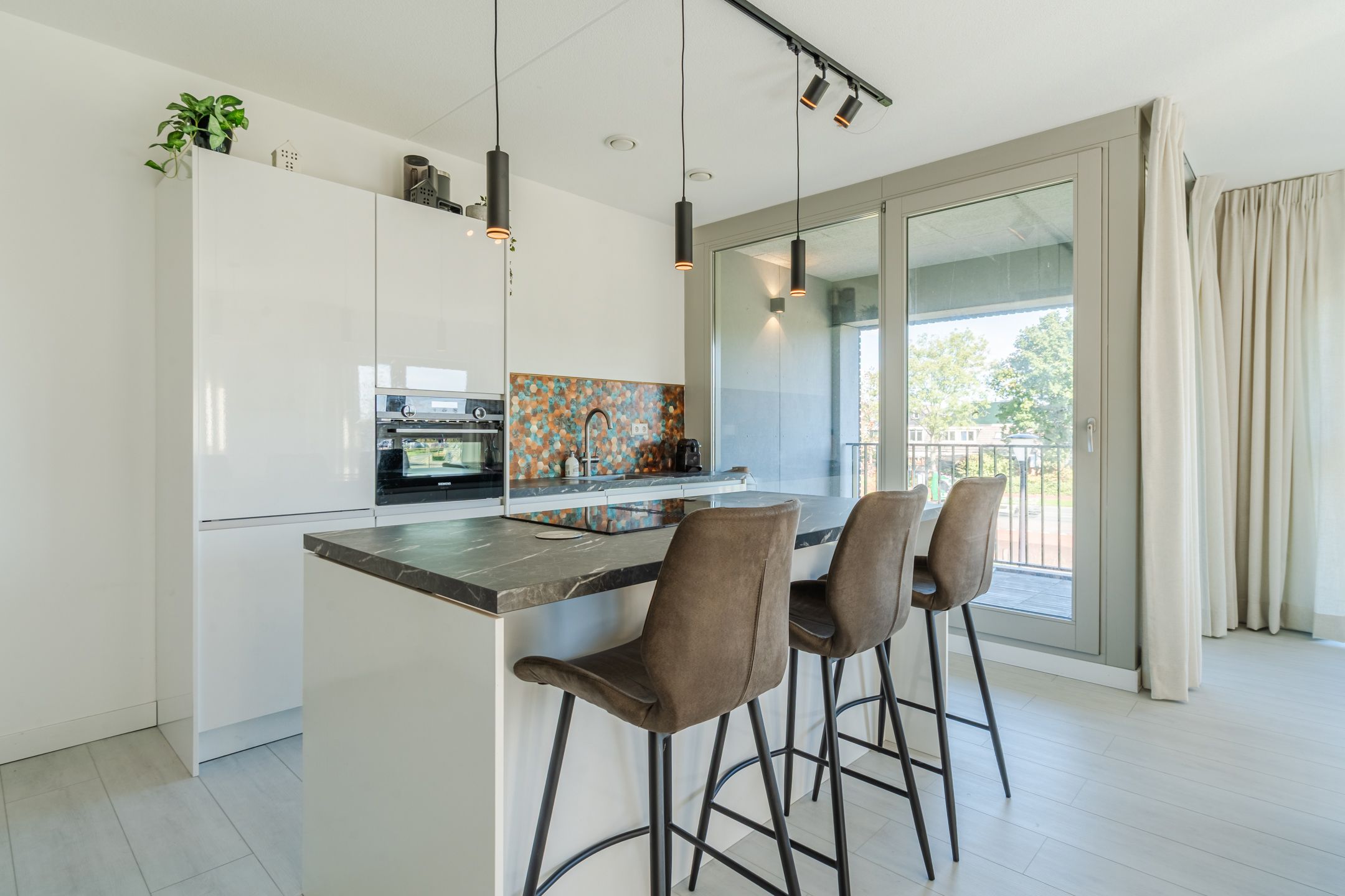 Foto 15 van Lapis Lazuli 121