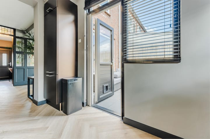 Foto 15 van Barend van Hoeffstraat 8