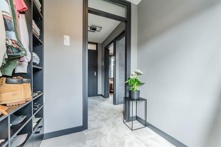 Foto 21 van Barend van Hoeffstraat 8