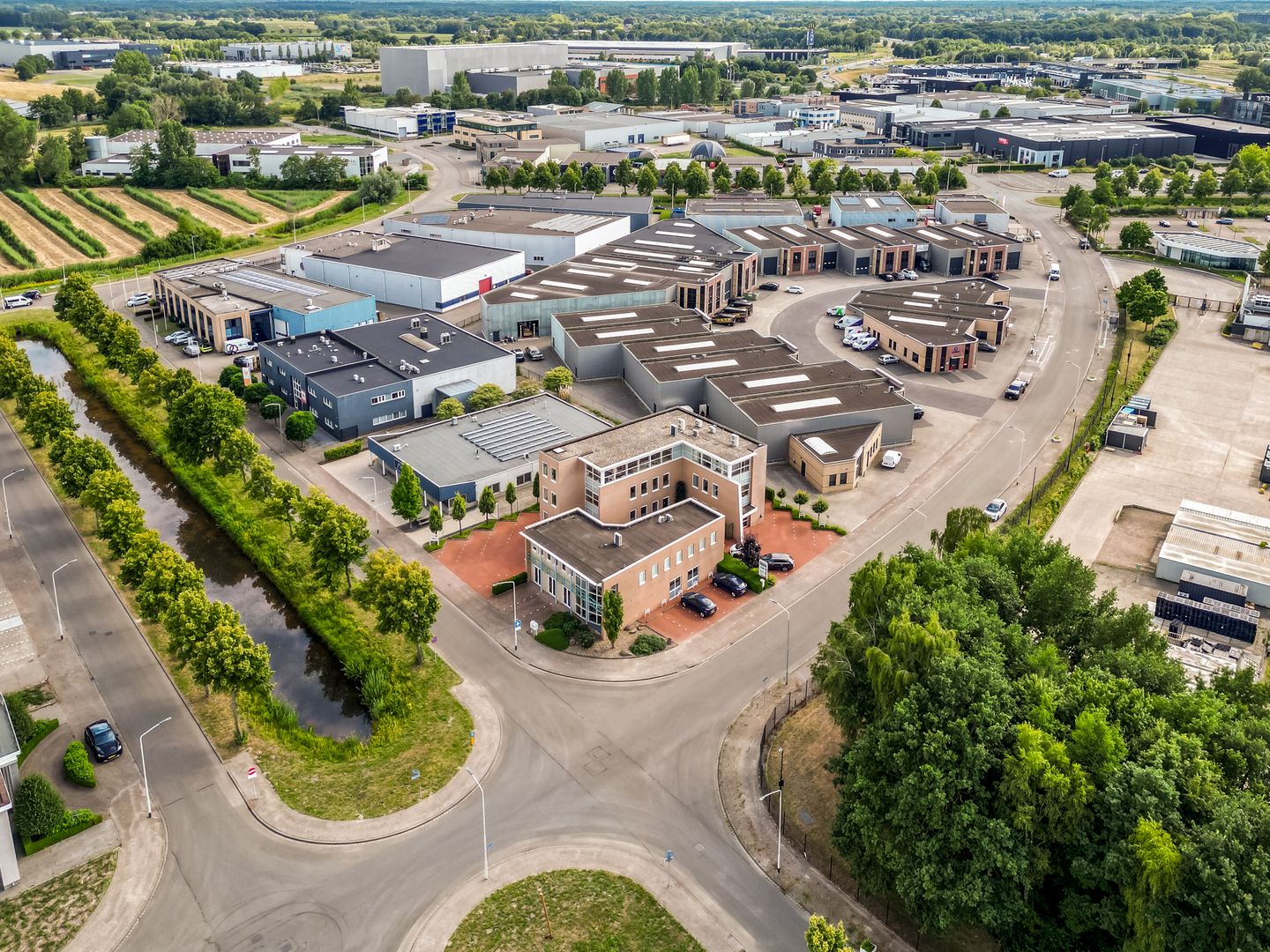 Bekijk foto 3 van Minervum 7065
