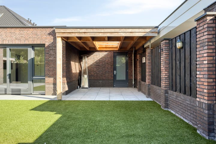 Photo 21 of Lemoenappel 7