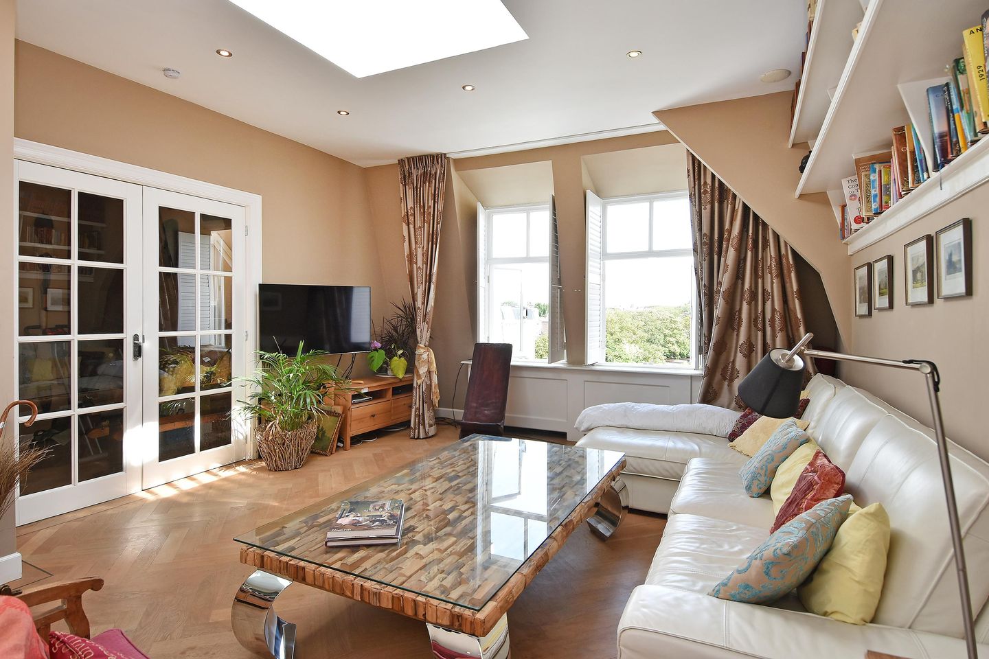 Photo 4 of Prins Mauritslaan 51-C