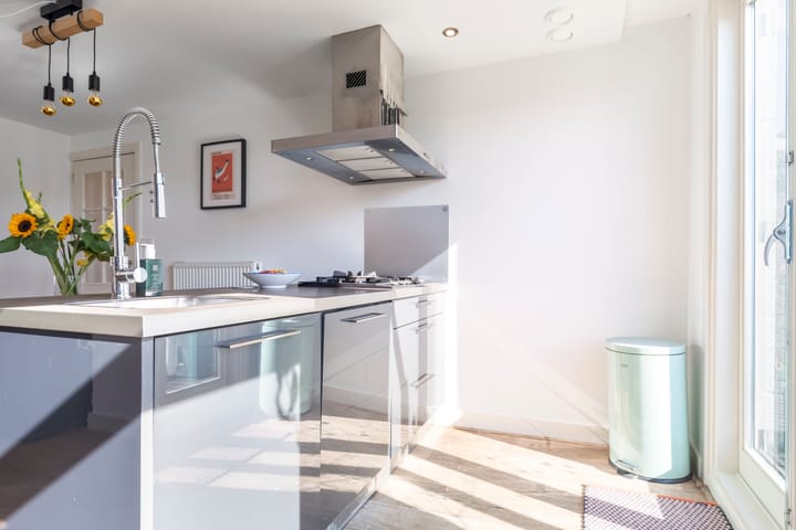 Photo 8 of Wakkerstraat 15-3