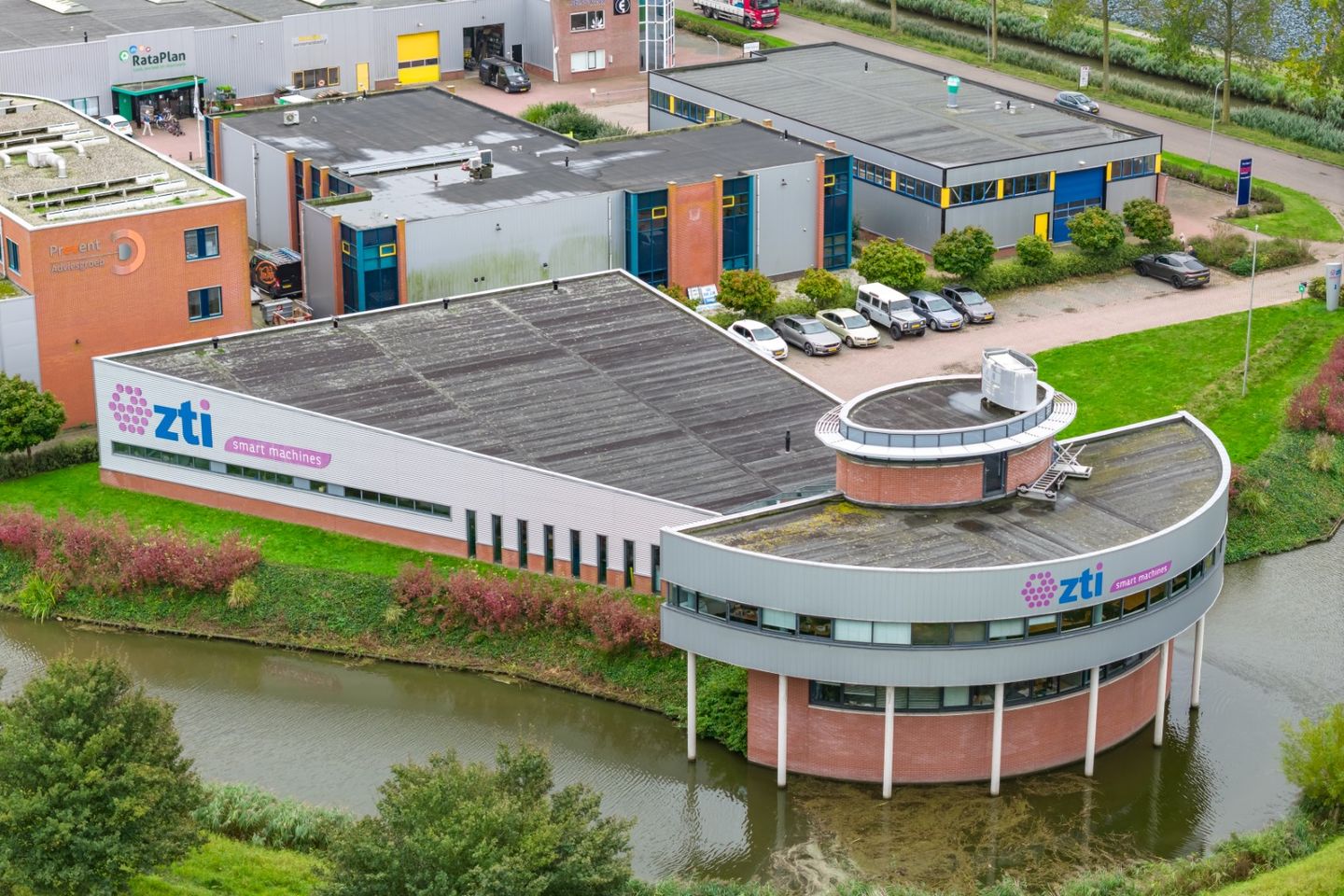 View photo 1 of De Dijken 1
