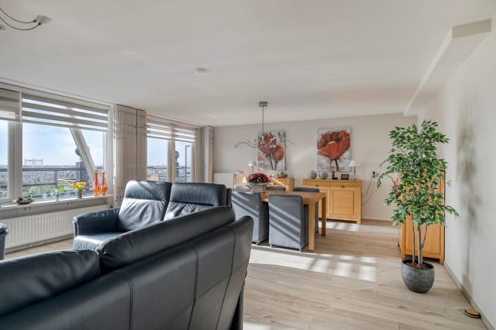 Foto 2 van Eemstein 331