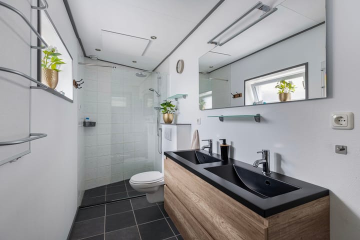 Foto 25 van Lidlumerwei 12