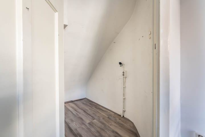 Photo 39 of Aalsmeerweg 116-1