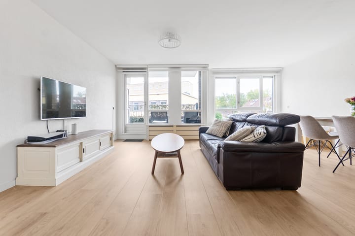 Photo 6 of Aletta Jacobsstraat 12